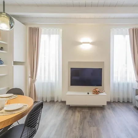 Modern Stylish Apartment In Como City Como