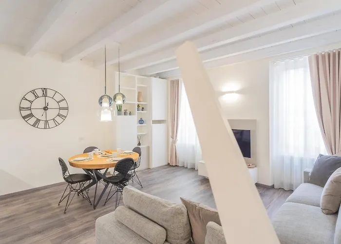 Modern & Stylish In By Rent Apartment