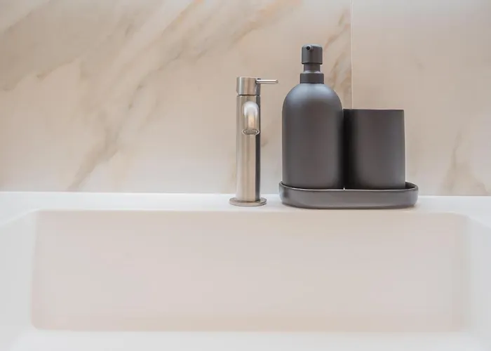 Modern & Stylish In By Rent Apartment *