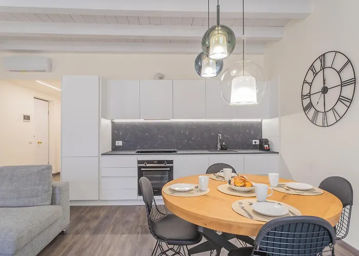Modern & Stylish In By Rent Apartment