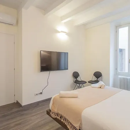 Modern & Stylish In By Rent Apartman